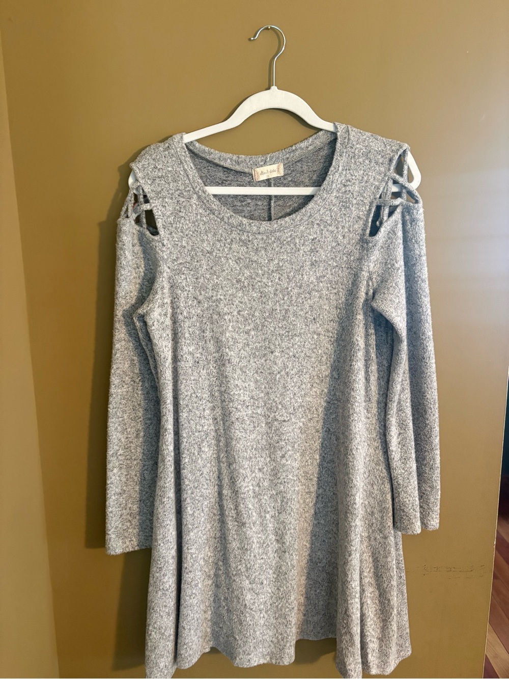 Altar'd State Heather Gray Long Sleeve Cold-Shoulder Swing Dress